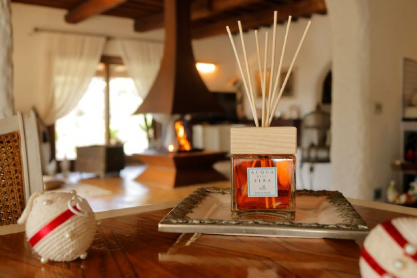 Home Fragrance Diffuser and Gift Box “Note di Natale”, the Warmth of Tradition
