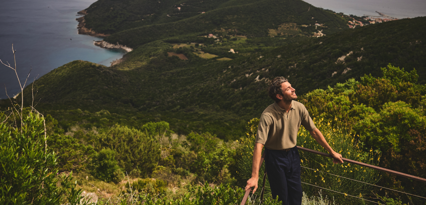 “Arcipelago Uomo”, l’Eau de Parfum aromatico e legnoso di Acqua dell’Elba